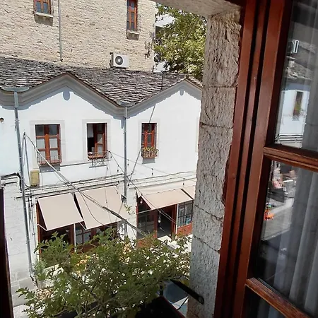 Submarine 105 ホテル *