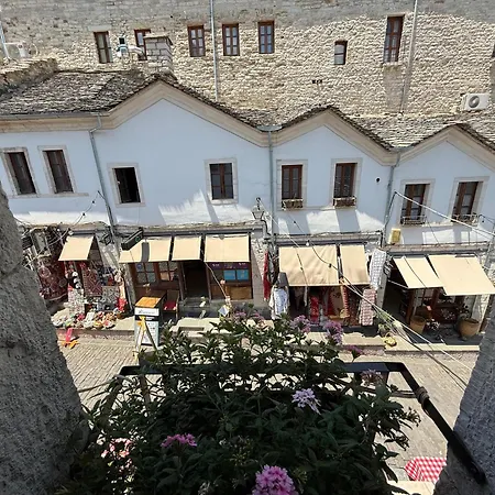 Submarine 105 ホテル