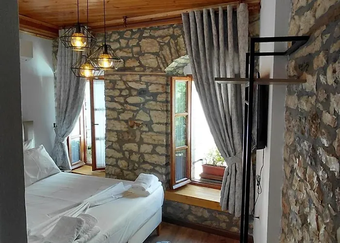 Submarine 105 * Gjirokaster