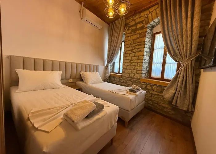 Hotel Submarine 105